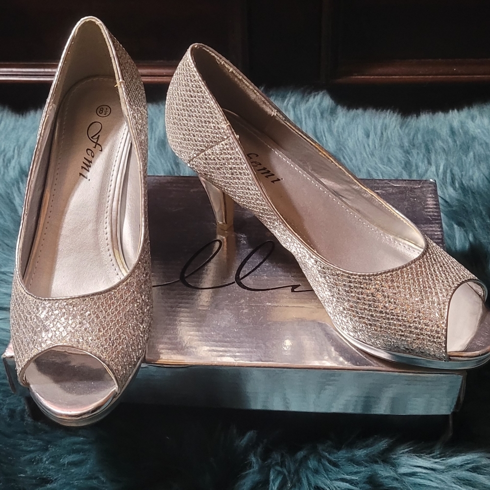 Sparkle silver heel peep toe dress shoe